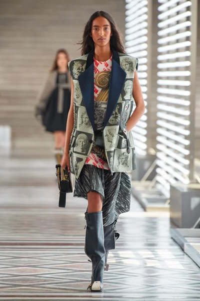 Look 37